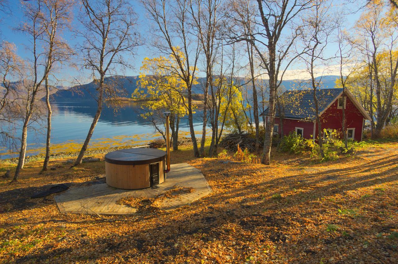 Solhov, Castle Of The Lyngen Alps Hotel Lyngseidet Bagian luar foto