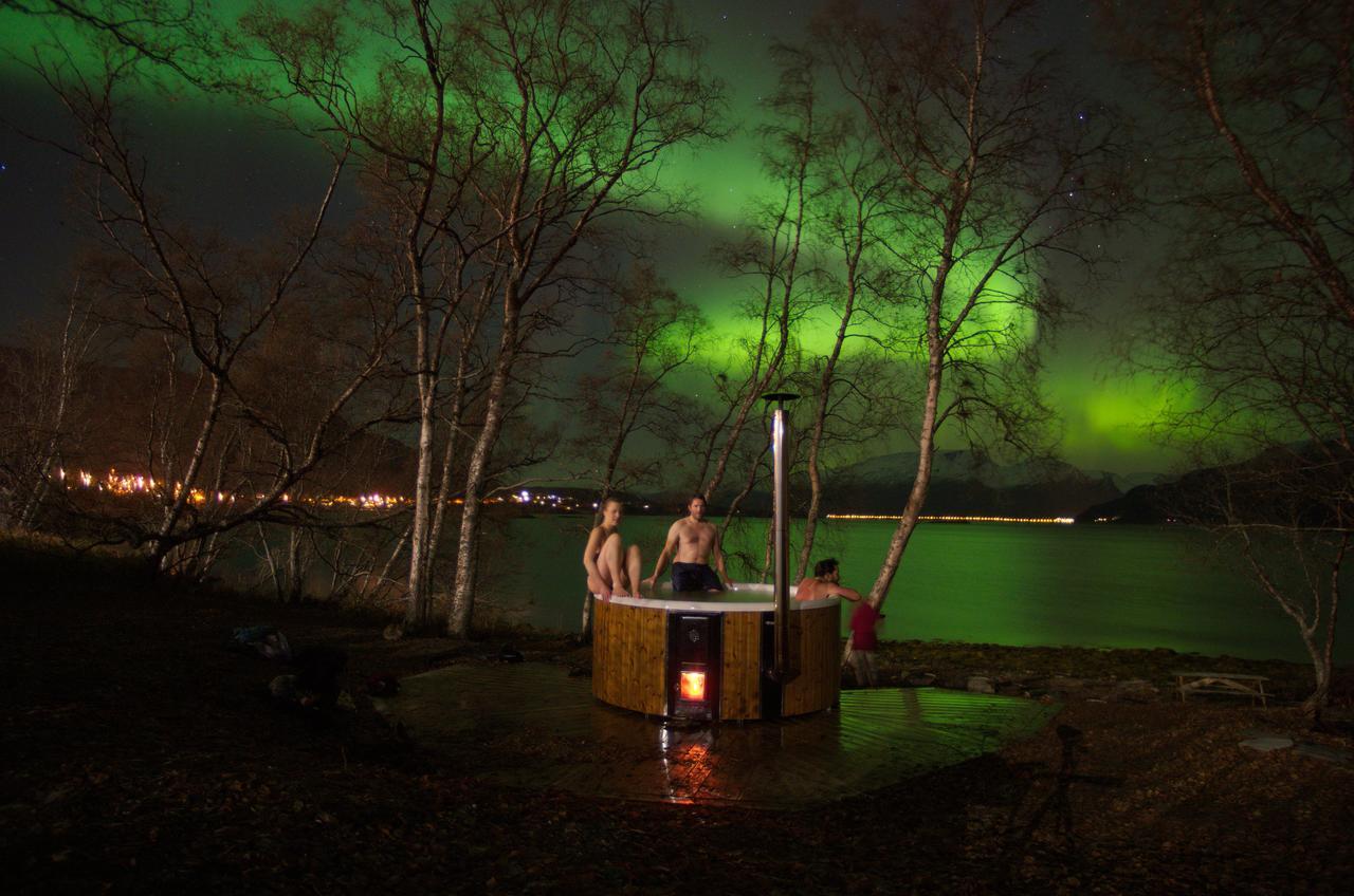 Solhov, Castle Of The Lyngen Alps Hotel Lyngseidet Bagian luar foto