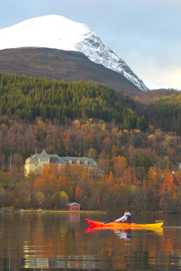 Solhov, Castle Of The Lyngen Alps Hotel Lyngseidet Bagian luar foto